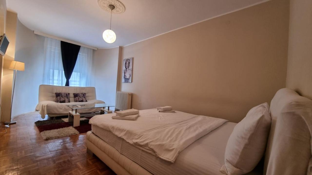בלגרד Slavija Square Apartments מראה חיצוני תמונה